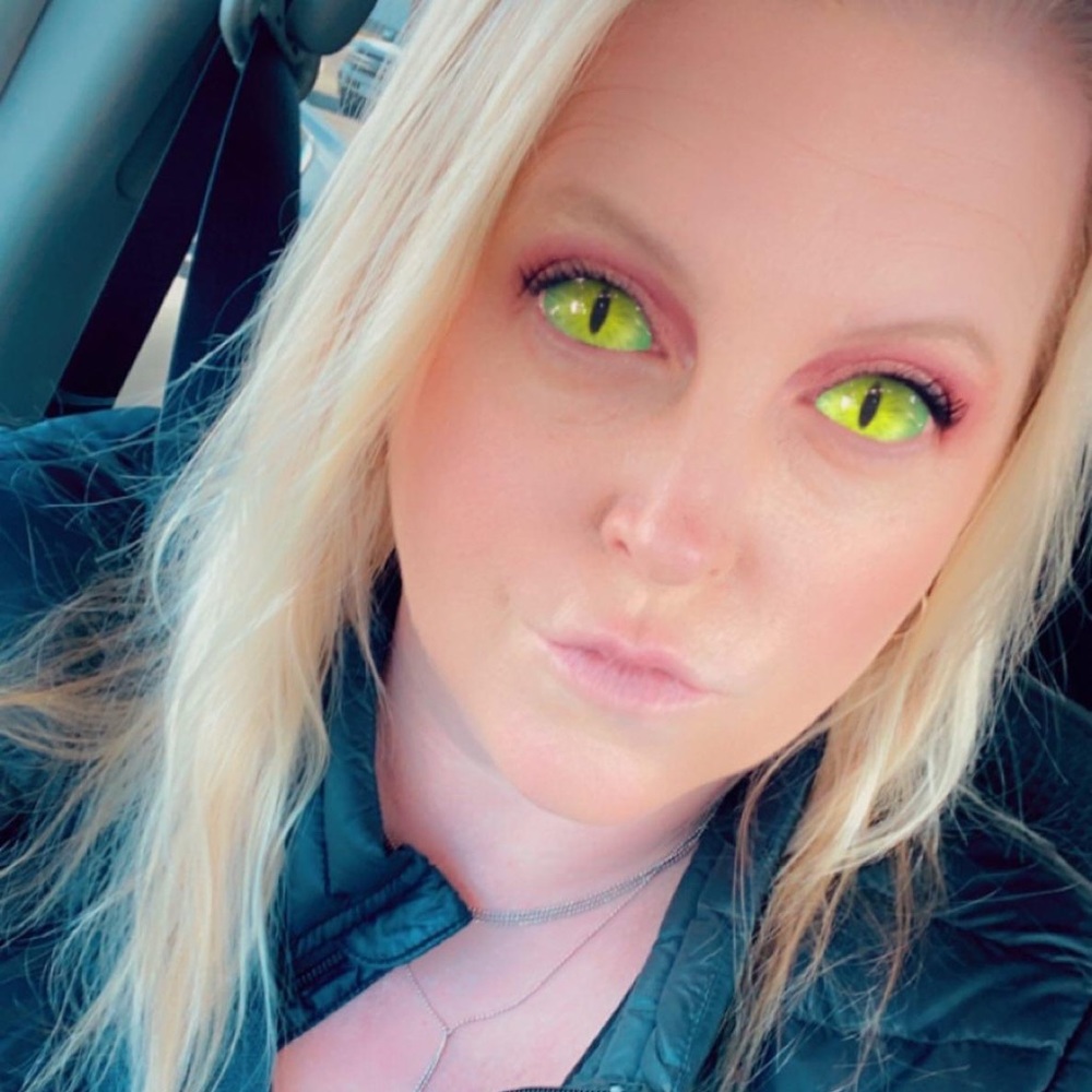 Meet your Posher, Carrie